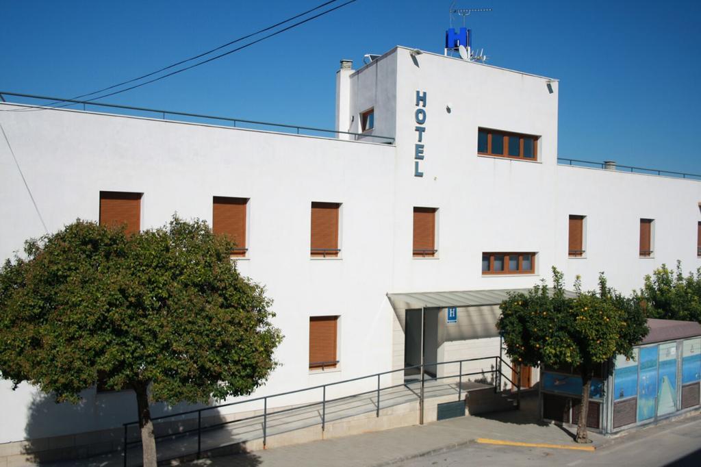 Hotel Albanta La Lantejuela Eksteriør bilde