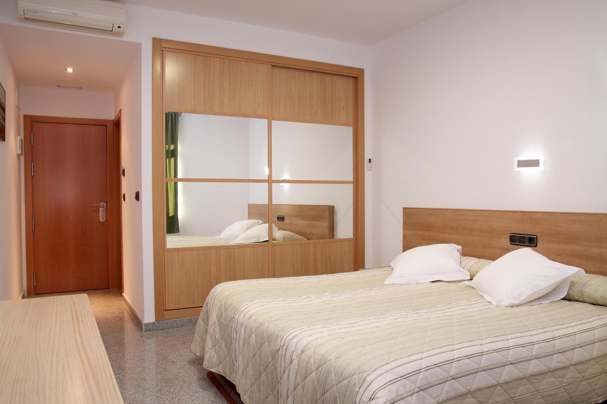 Hotel Albanta La Lantejuela Eksteriør bilde